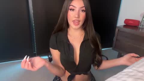 Snapshot of ava_delightt chatting on June 29, 4:30 am Ava online show from June 29, 4:30 am