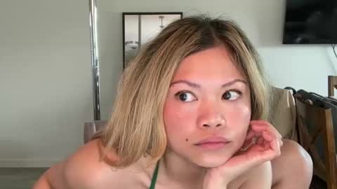 Little Ava  online show from April 13, 5:51 pm