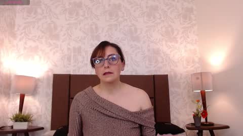 Ava  online show from October 15, 8:20 pm