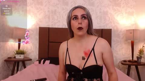 Ava  online show from October 31, 8:21 pm