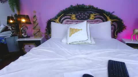 avaaaddamss online show from December 17, 10:10 am