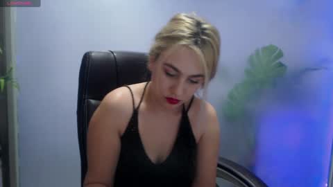    online show from December 6, 11:00 am