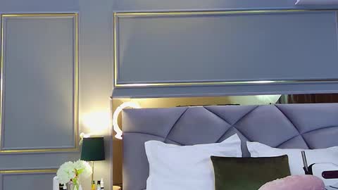 Ava online show from April 27, 7:01 pm