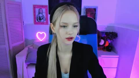 Ava nonude online show from October 18, 2:29 pm