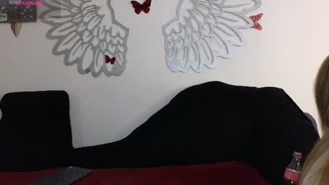 Ava online show from June 21, 5:04 pm