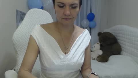 avasaturnian online show from September 26, 12:31 pm