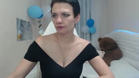 avasaturnian online show from September 29, 12:10 pm
