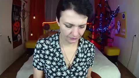 avasaturnian online show from October 20, 12:38 pm