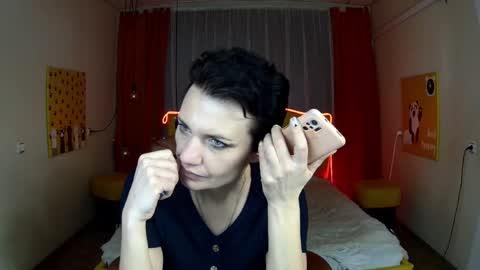 avasaturnian online show from November 10, 8:35 am