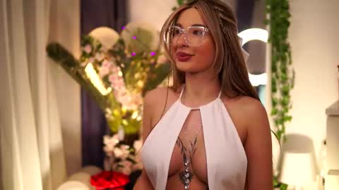 Carina online show from February 19, 11:25 pm