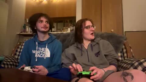 Snapshot of avastoner420 chatting on April 4, 4:44 am avastoner420 online show from April 4, 4:44 am