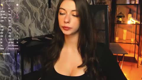 Avie online show from October 29, 8:54 pm