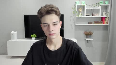 Snapshot of avegothy chatting on February 6, 12:48 pm gothy 3 online show from February 6, 12:48 pm