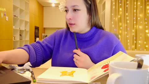 Snapshot of aveksmr chatting on January 14, 8:26 pm Kate online show from January 14, 8:26 pm