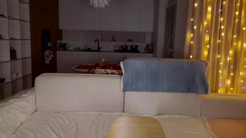 Snapshot of aveksmr chatting on January 28, 6:07 pm Kate online show from January 28, 6:07 pm