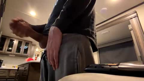 Snapshot of average210 chatting on March 31, 12:01 am average210 online show from March 31, 12:01 am