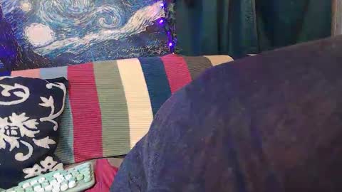 raven blue online show from November 28, 4:48 am