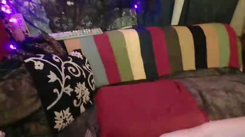 raven blue online show from March 30, 12:44 am