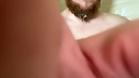 Snapshot of averagebar chatting on September 17, 3:46 pm averagebar online show from September 17, 3:46 pm