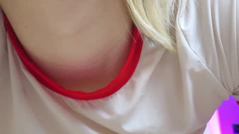 Snapshot of avgustina_love chatting on January 31, 2:39 pm avgustina_love online show from January 31, 2:39 pm