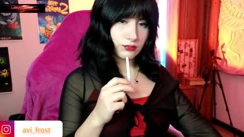 Snapshot of avi_frost chatting on January 12, 7:00 am Saraaaa independent model 3 online show from January 12, 7:00 am