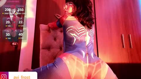 Snapshot of avi_frost chatting on September 22, 10:17 am Saraaaa independent model 3 online show from September 22, 10:17 am