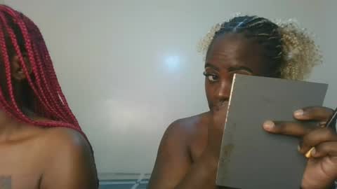 avian_babe1 online show from July 14, 9:47 am