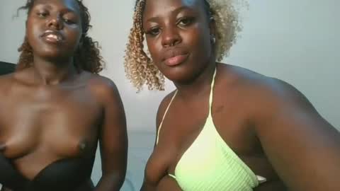 avian_babe1 online show from July 18, 3:16 pm