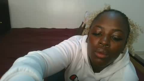 avian_babe1 online show from July 24, 2:09 am