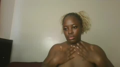 avian_babe1 online show from July 26, 11:17 am