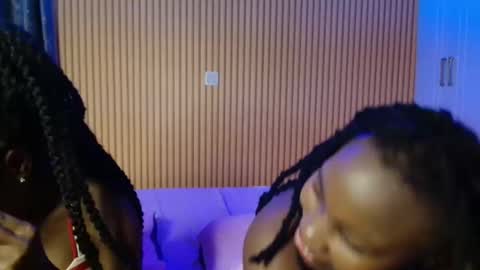 Snapshot of avian_talya chatting on November 19, 3:45 pm Avian online show from November 19, 3:45 pm