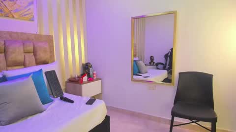 Snapshot of avis_lara chatting on October 17, 7:49 pm AVIS online show from October 17, 7:49 pm