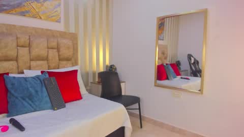 Snapshot of avis_lara chatting on November 10, 7:57 pm AVIS online show from November 10, 7:57 pm