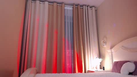 Avrora Inst online show from October 20, 11:27 pm