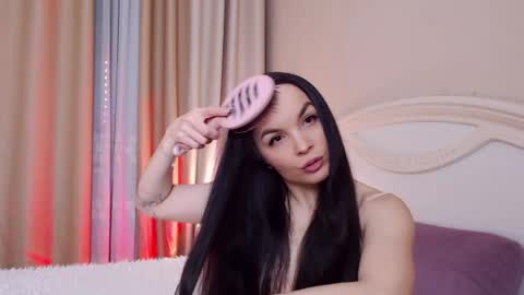 Avrora Inst online show from April 9, 10:15 pm