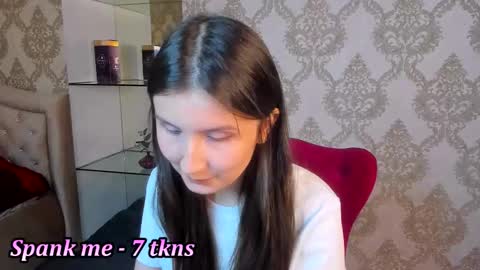 Snapshot of avrora_shy_ chatting on October 16, 7:31 am Avrora online show from October 16, 7:31 am