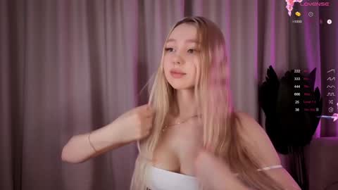 Avrora online show from December 1, 4:23 pm