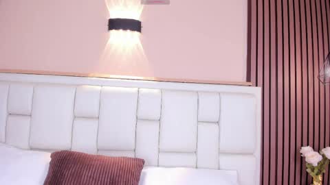 Avy  online show from April 2, 11:52 am