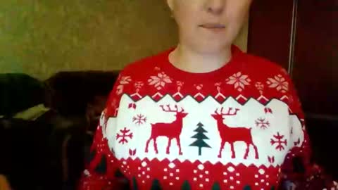 Snapshot of awesomeladyy chatting on November 15, 7:43 pm awesomeladyy online show from November 15, 7:43 pm