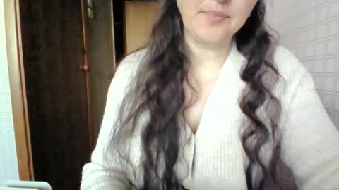 Snapshot of awesomeladyy chatting on April 25, 6:38 am awesomeladyy online show from April 25, 6:38 am