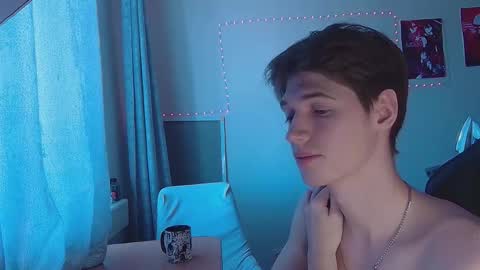 Snapshot of axel_0ne chatting on February 16, 8:54 am axel_0ne online show from February 16, 8:54 am