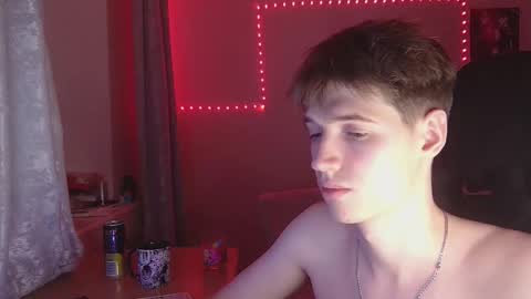 Snapshot of axel_0ne chatting on March 2, 8:15 pm axel_0ne online show from March 2, 8:15 pm