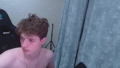 axel_0ne online show from May 26, 7:54 pm