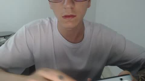 Snapshot of axel__master chatting on June 15, 4:25 am axel__master online show from June 15, 4:25 am