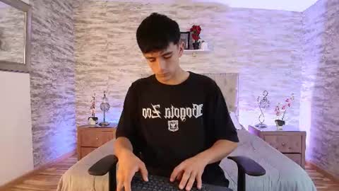 Snapshot of axel_draven chatting on June 20, 12:08 pm axel_draven online show from June 20, 12:08 pm