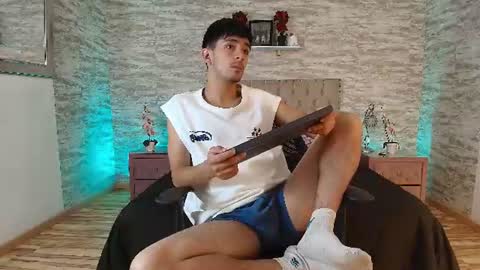 Snapshot of axel_draven chatting on July 4, 12:33 pm axel_draven online show from July 4, 12:33 pm