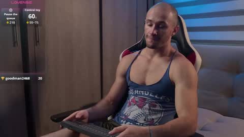 Axel Fairchaild online show from April 17, 12:08 pm