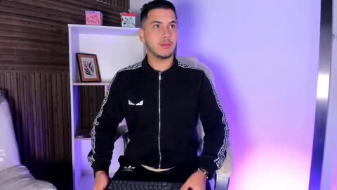 axel_grey_ online show from November 28, 12:08 pm