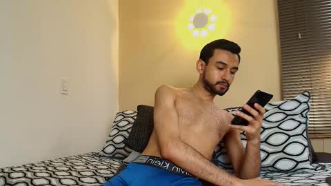 Snapshot of axel_moon_s chatting on December 13, 7:53 pm Axel Moon online show from December 13, 7:53 pm