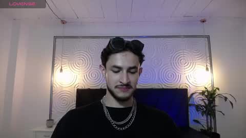 Snapshot of axel_porn_ chatting on June 16, 1:25 pm Axel online show from June 16, 1:25 pm